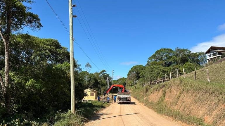 Ampliação de rede no Alto Penha